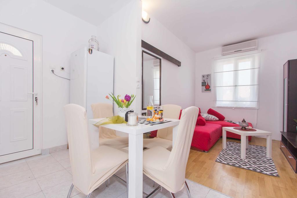 Red Valentino Apartment Σπλιτ Εξωτερικό φωτογραφία
