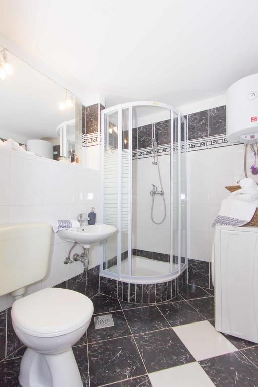 Red Valentino Apartment Σπλιτ Εξωτερικό φωτογραφία